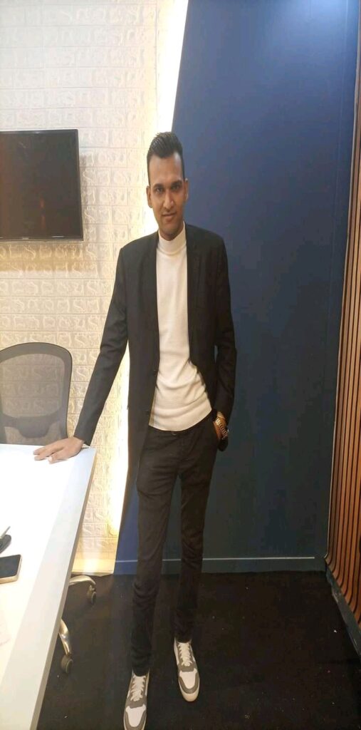 1683033944165 1 507x1024